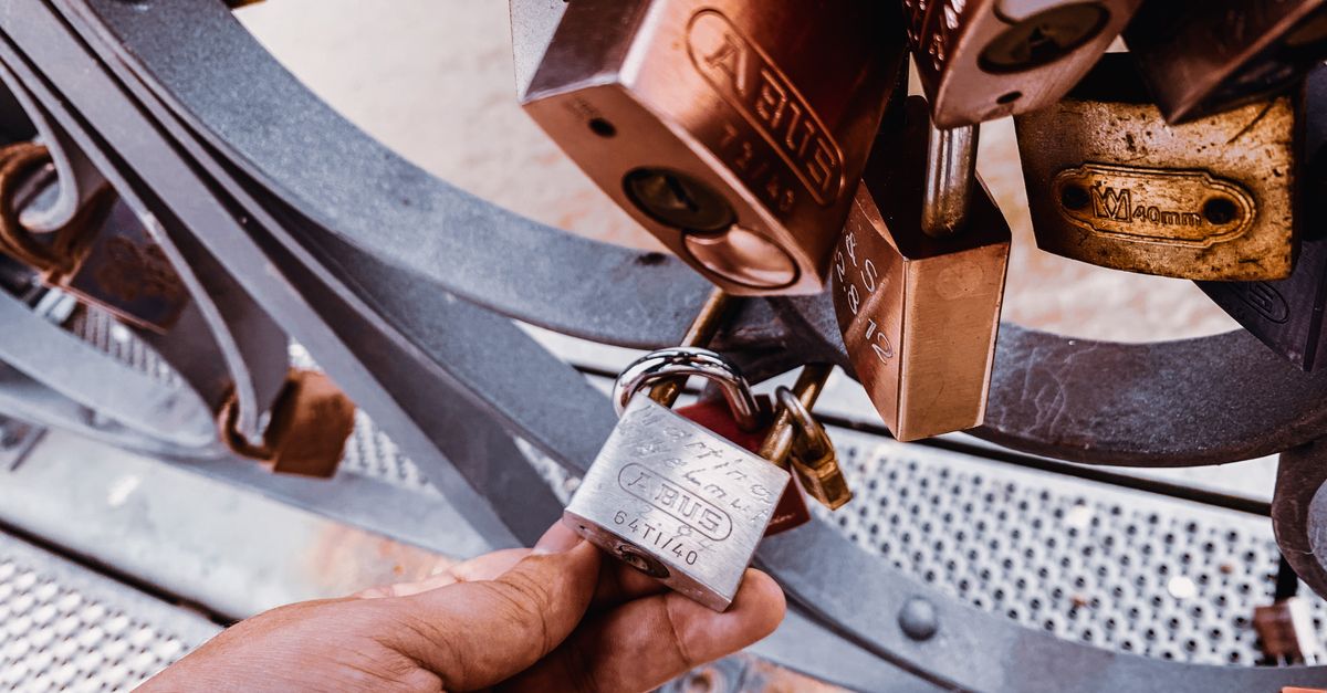 locksmith service technician — Neon Key Locksmith